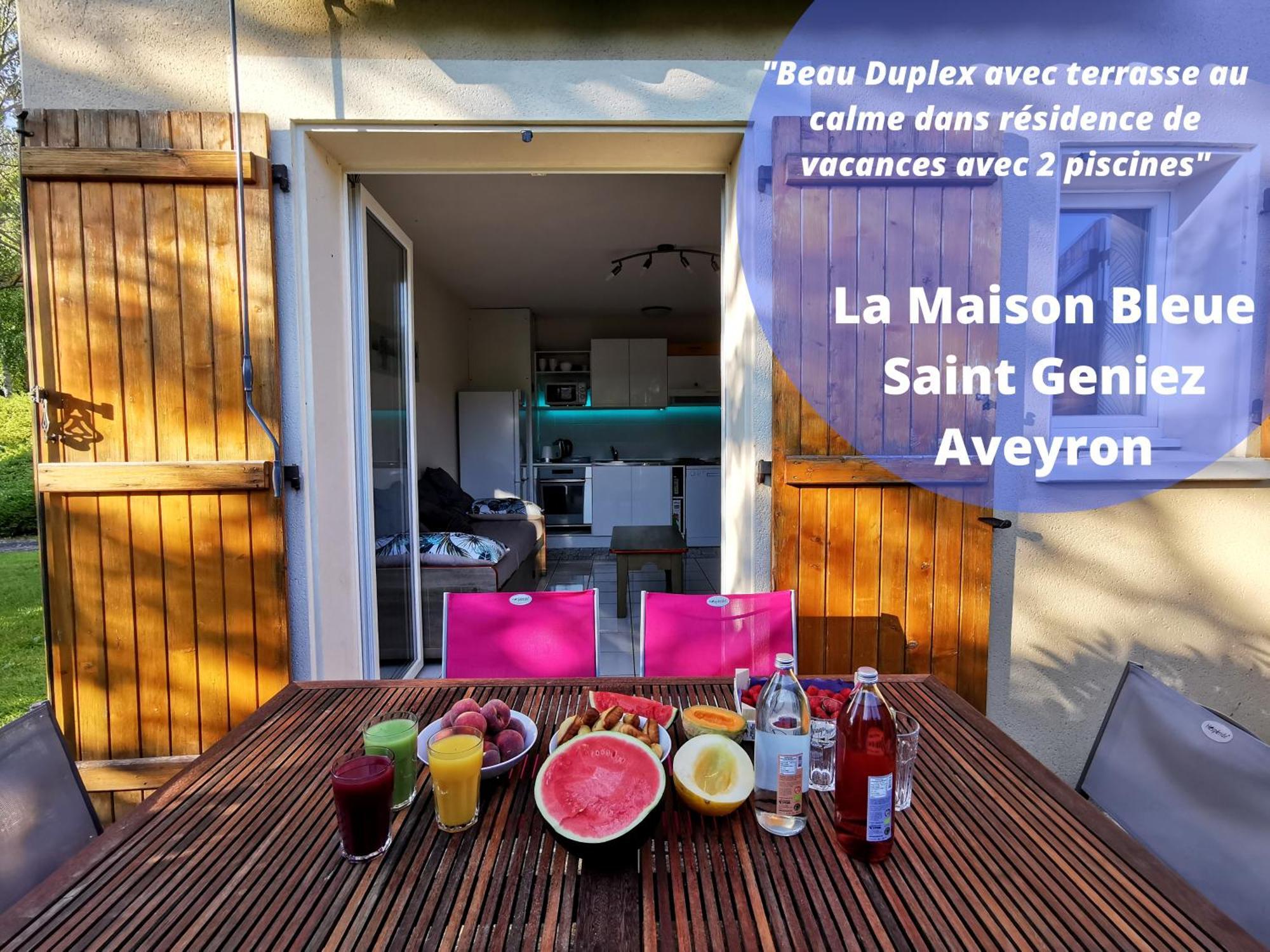 La Maison Bleue, Village Vacances, Piscine, Parking Saint-Geniez-dʼOlt Eksteriør bilde