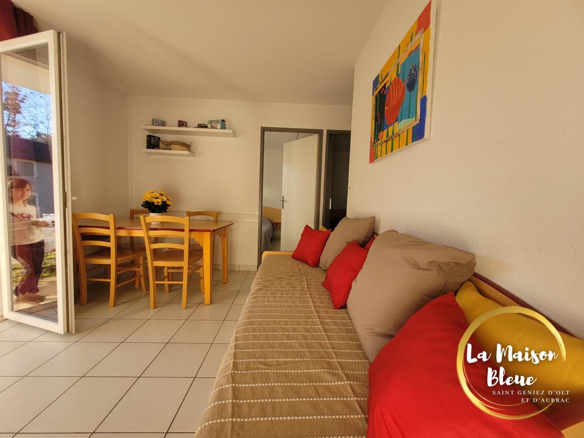 La Maison Bleue, Village Vacances, Piscine, Parking Saint-Geniez-dʼOlt Eksteriør bilde