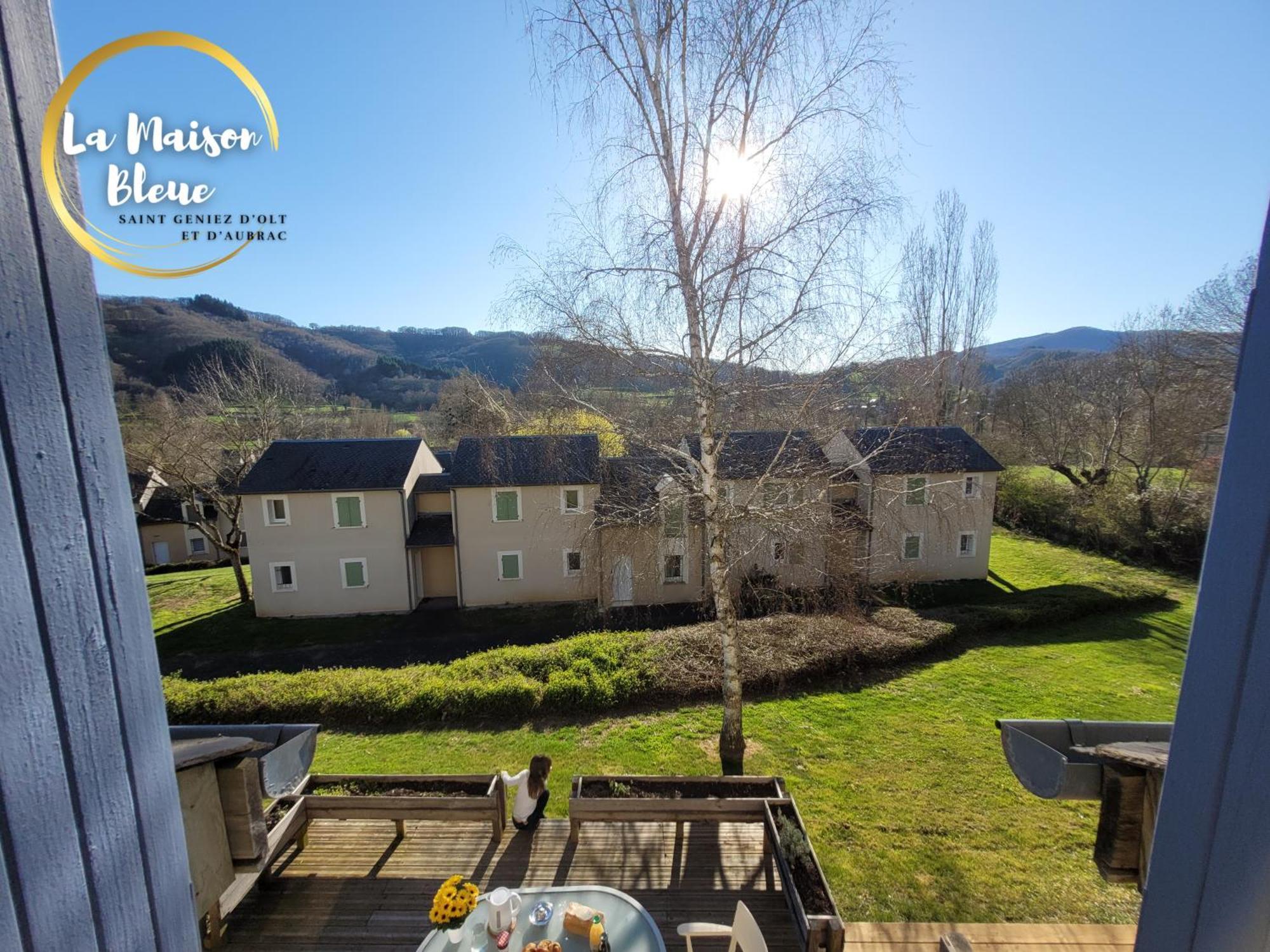 La Maison Bleue, Village Vacances, Piscine, Parking Saint-Geniez-dʼOlt Eksteriør bilde
