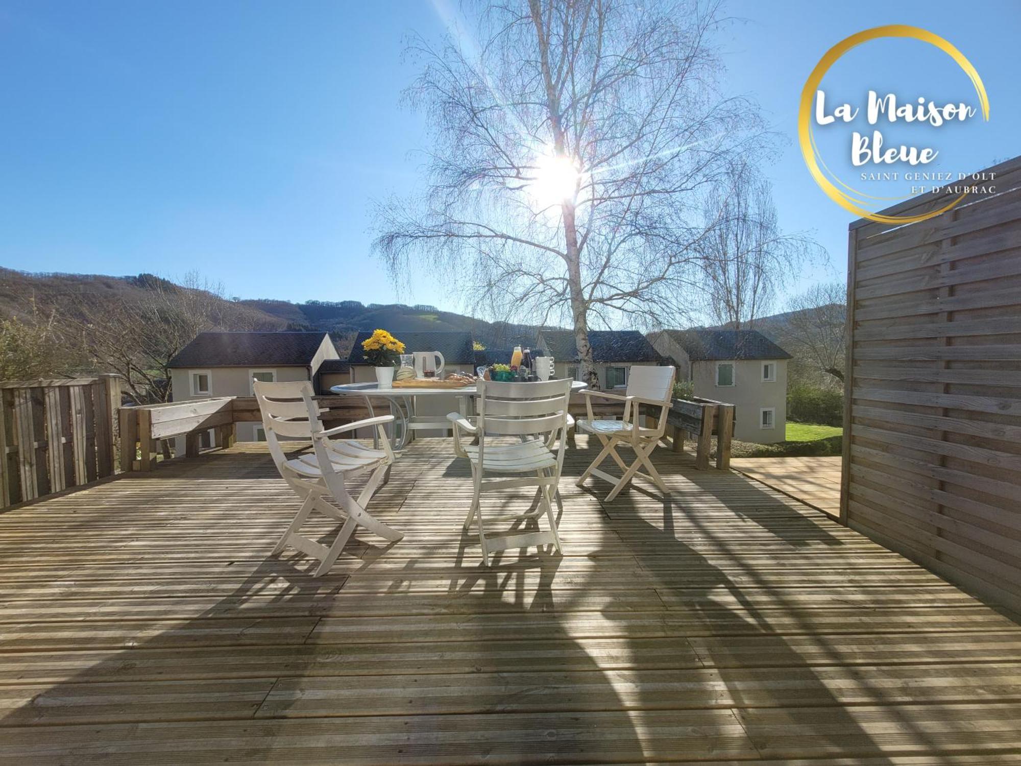 La Maison Bleue, Village Vacances, Piscine, Parking Saint-Geniez-dʼOlt Eksteriør bilde